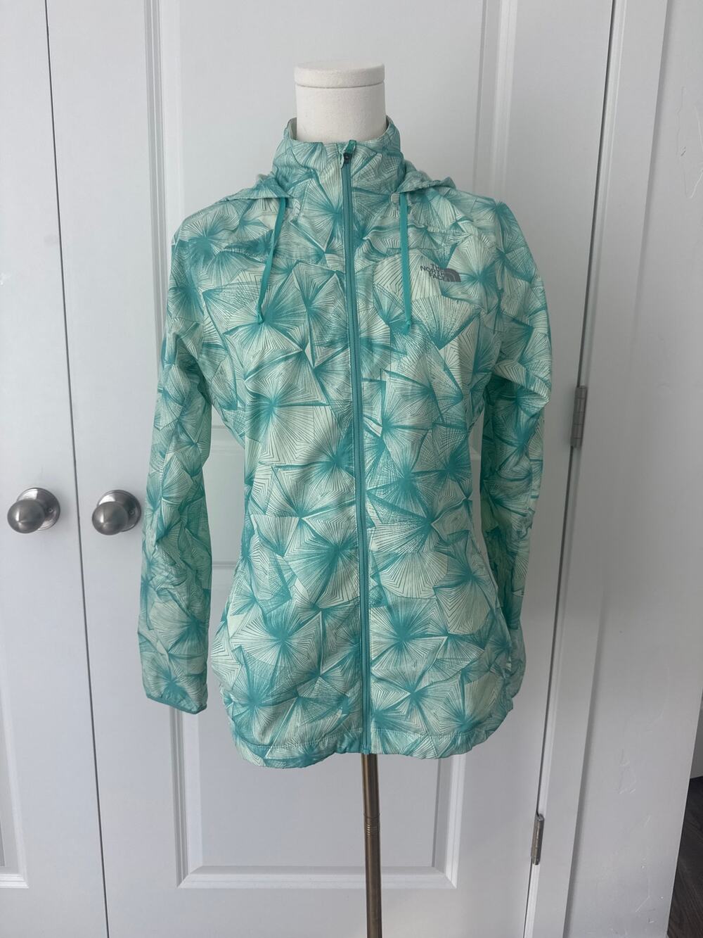 The North Face Rapida Ambrosia Running Jacket Lightweight Windbreaker Gorpcore